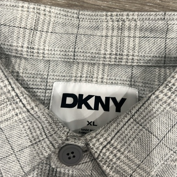 DKNY heavy weight shirt jacket flannel. Size XL. NWT - Picture 3 of 4